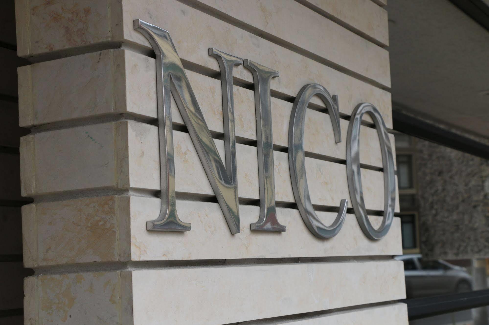 Hotel Nico Apartasuites 4*