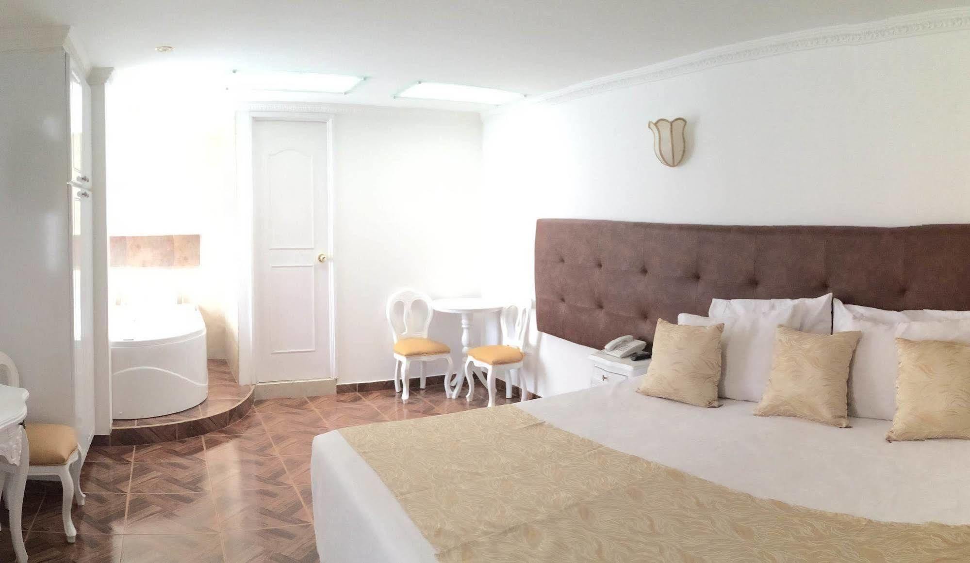 Boutique Feria Internacional 3*