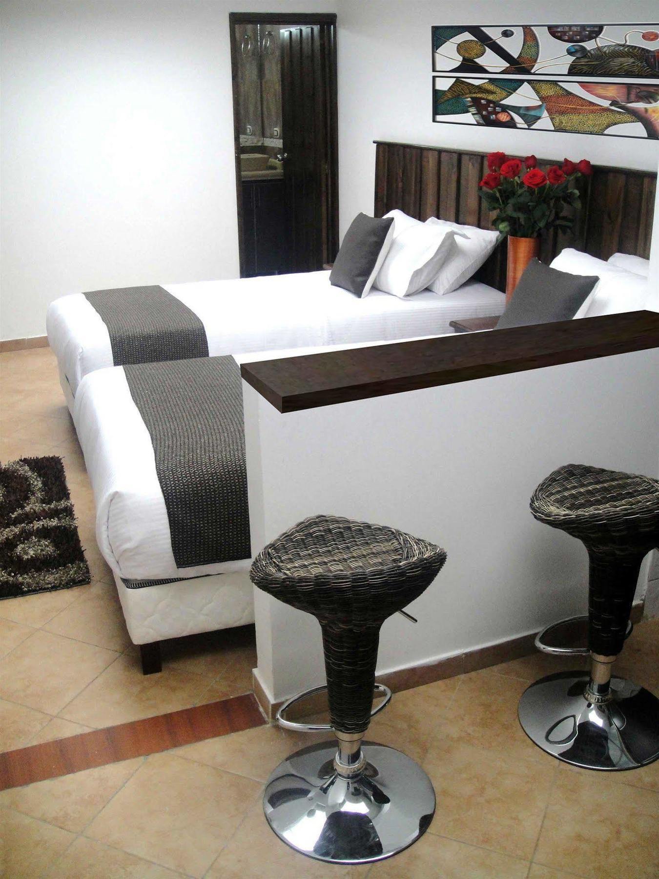Boutique Embajada De La Feria 3*