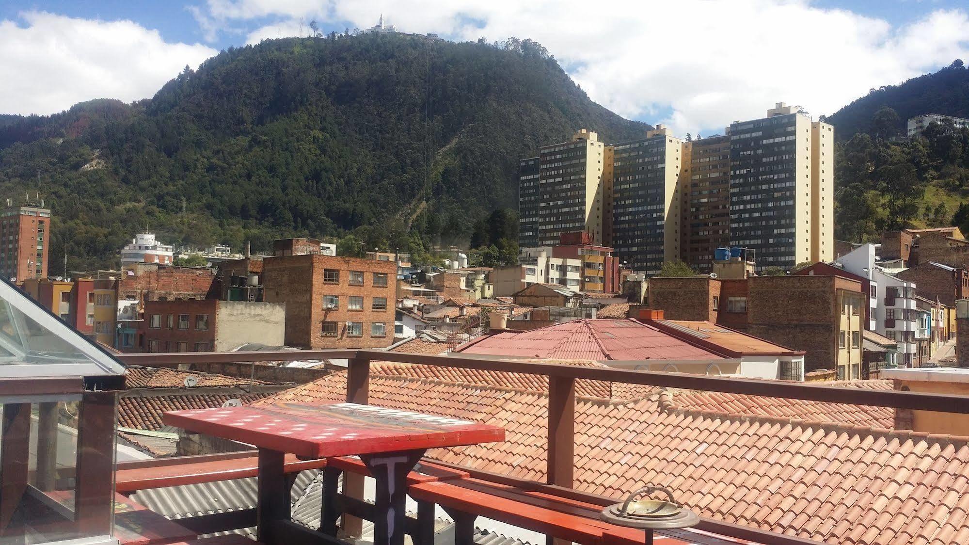 Hostal Tip Top Hostel *