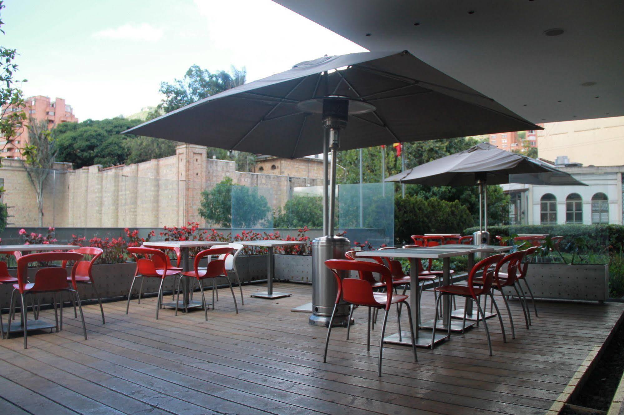 Hotel Ibis Museo 3*