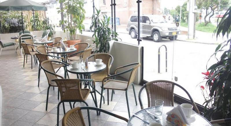 Charlies Place Hotel 3*