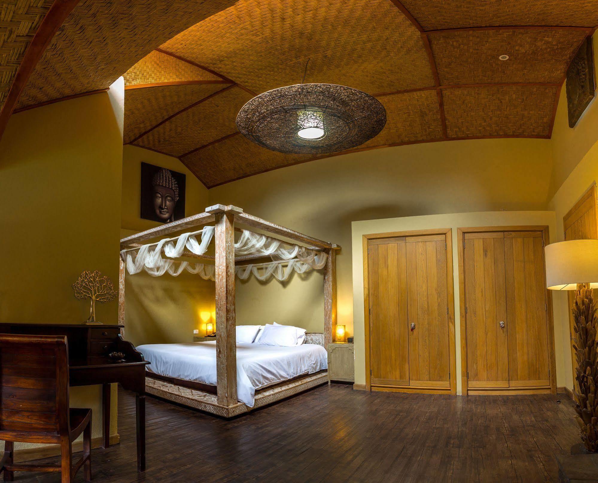 Chateau Physique Hotel Spa Hotel 3*