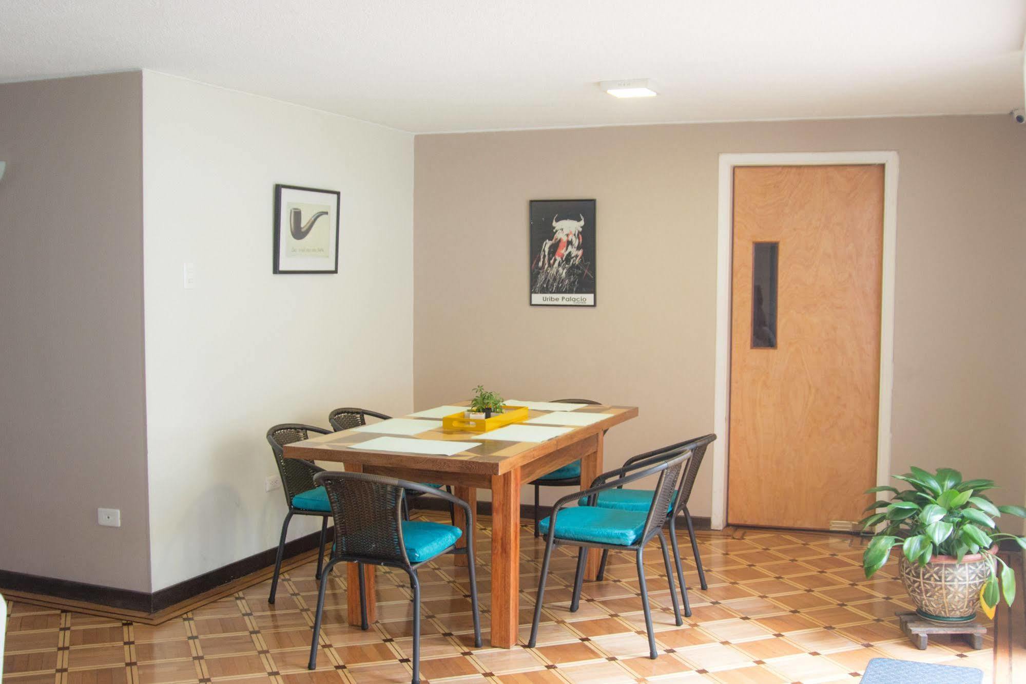 Casa Jota Hotel