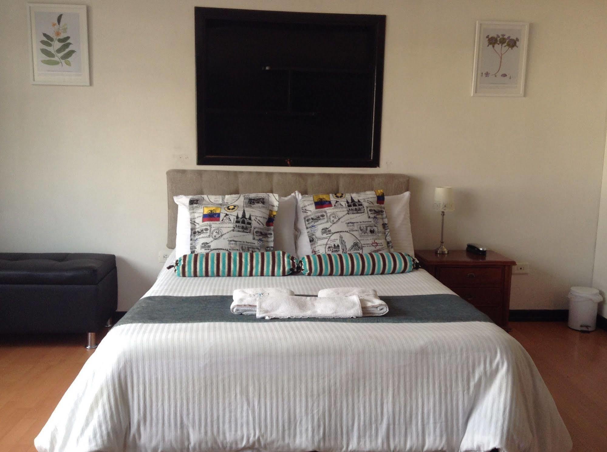 Casa Jota Hotel