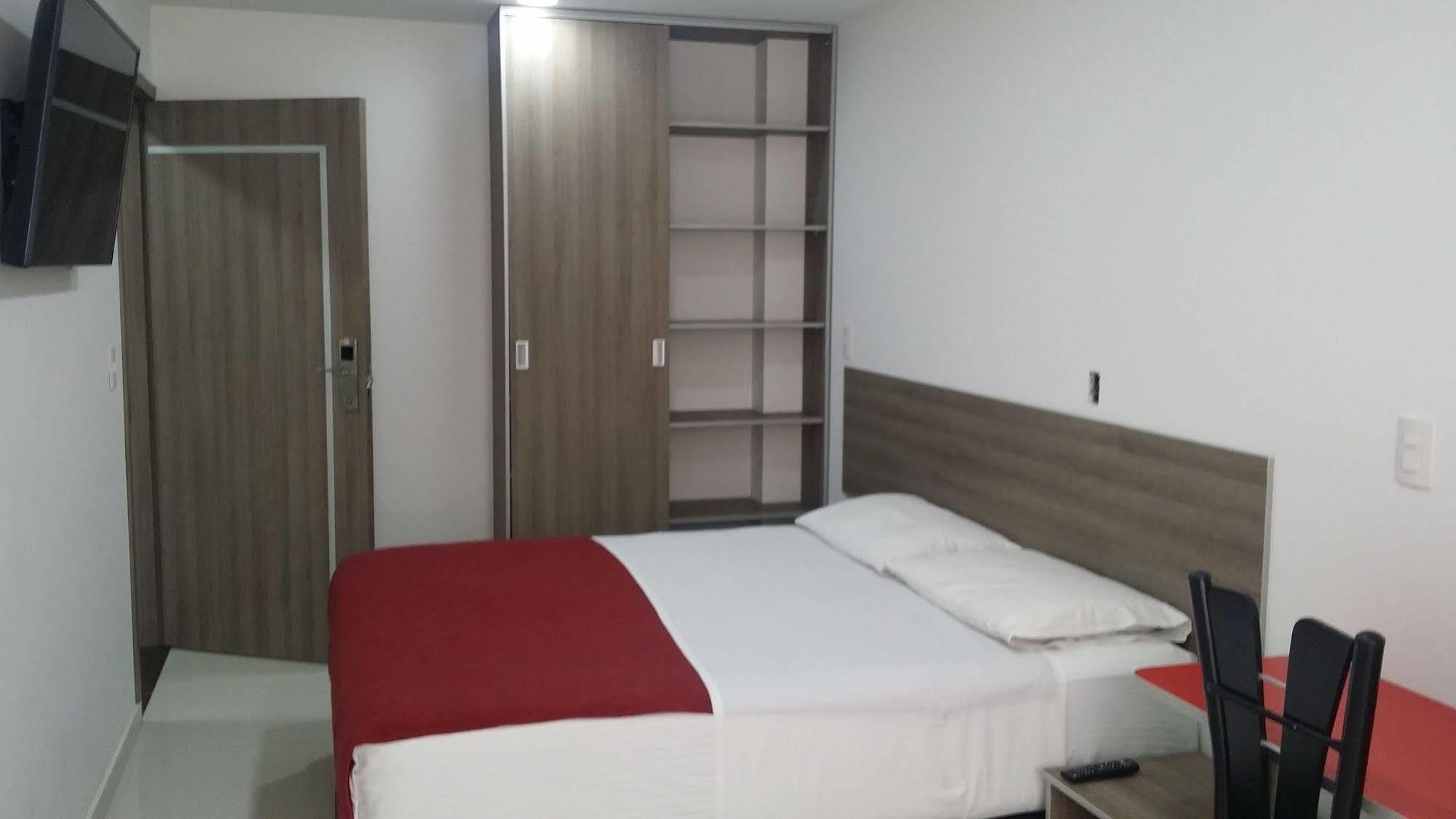 Hotel A On Holidays By Open - Cas-embajada Americana