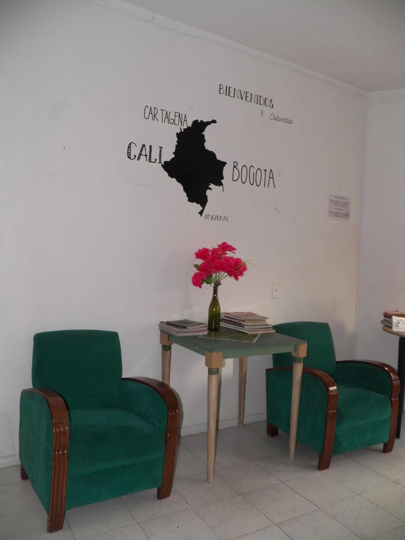 Hostel Mi Casa Blanca Guest house 2*