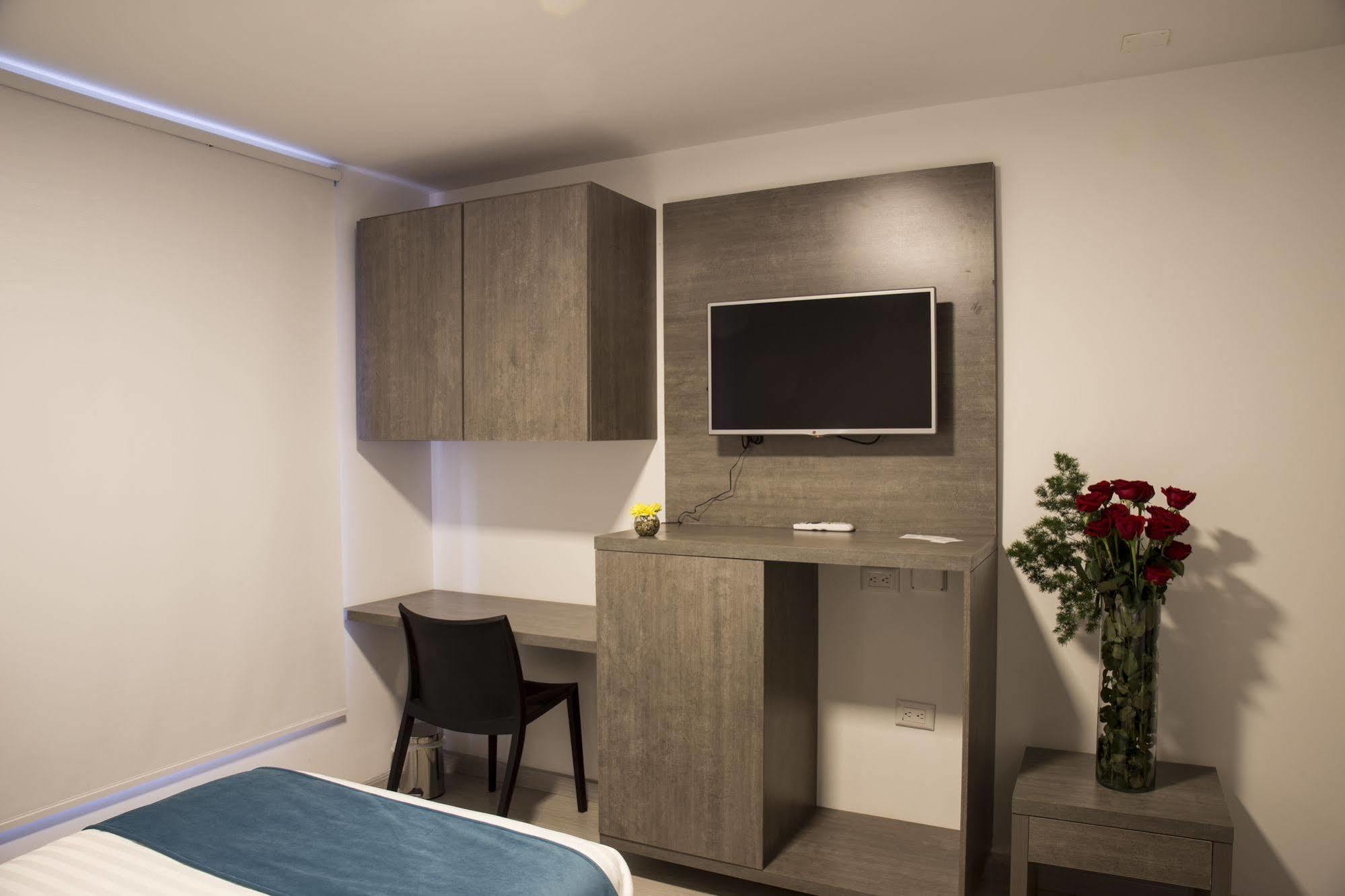 Hotel Agora 3*