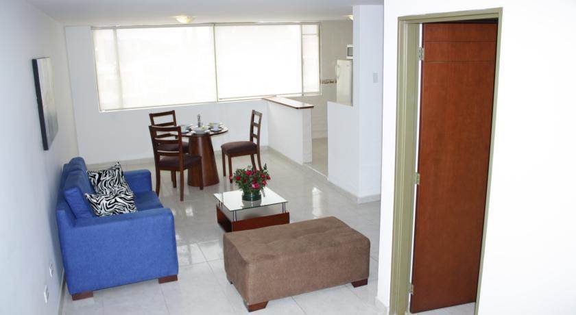 Hotel Dorado Gold Airport