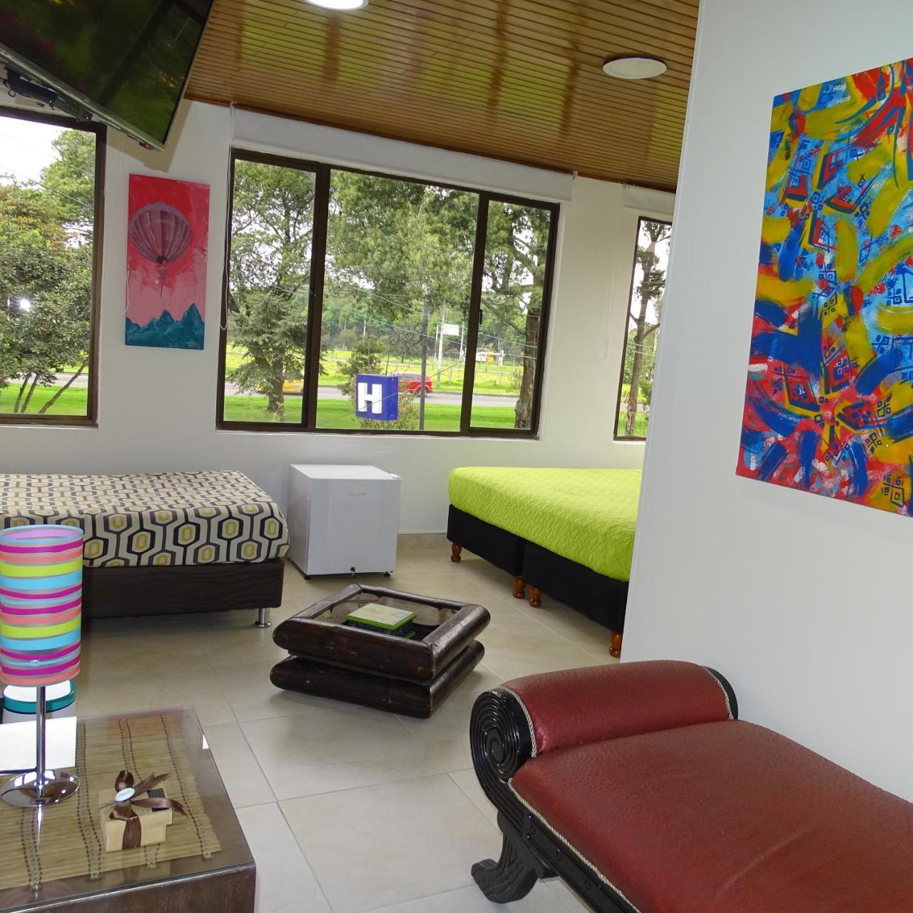 Hostal Violeta Park *