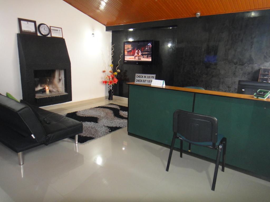 Embassy Park Hotel 4*