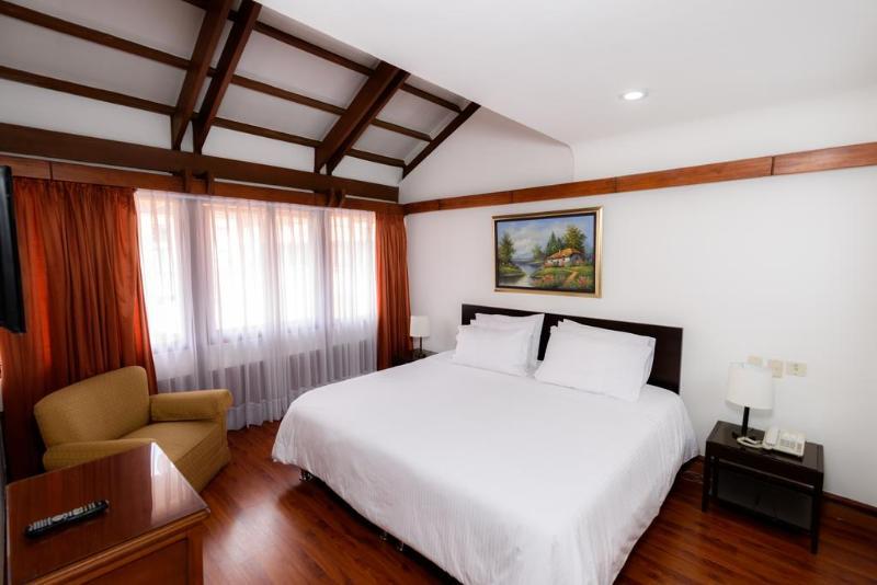 Hotel Travelers Y Condominioplenitud