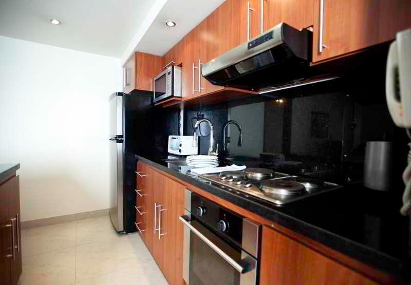 Travelers Y Condominioplenitud 3*