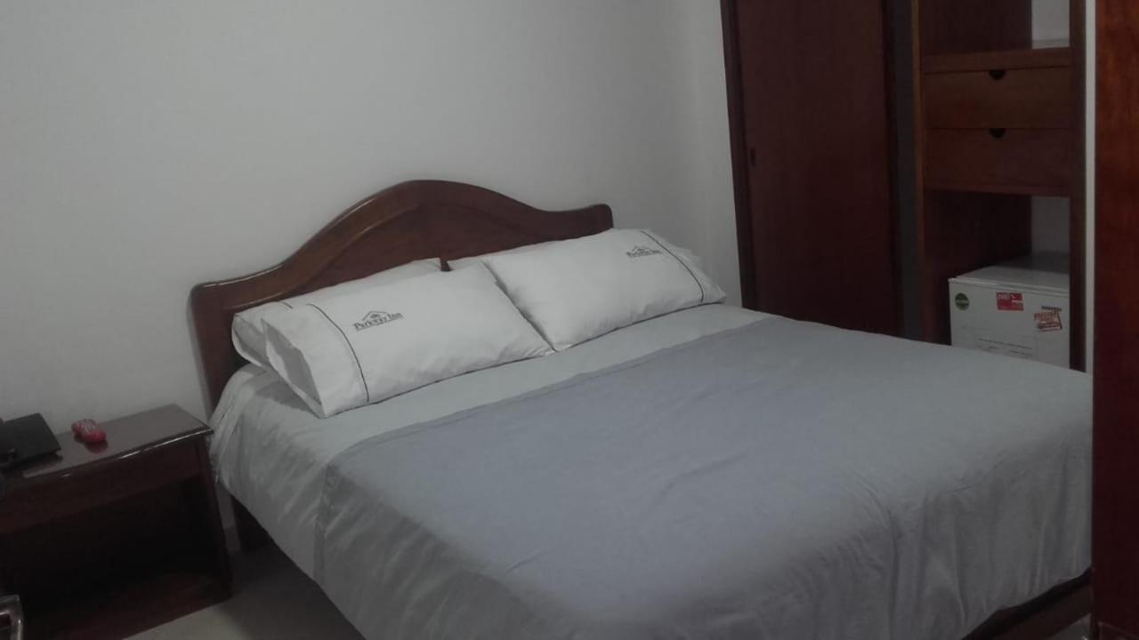 Hotel Parkway