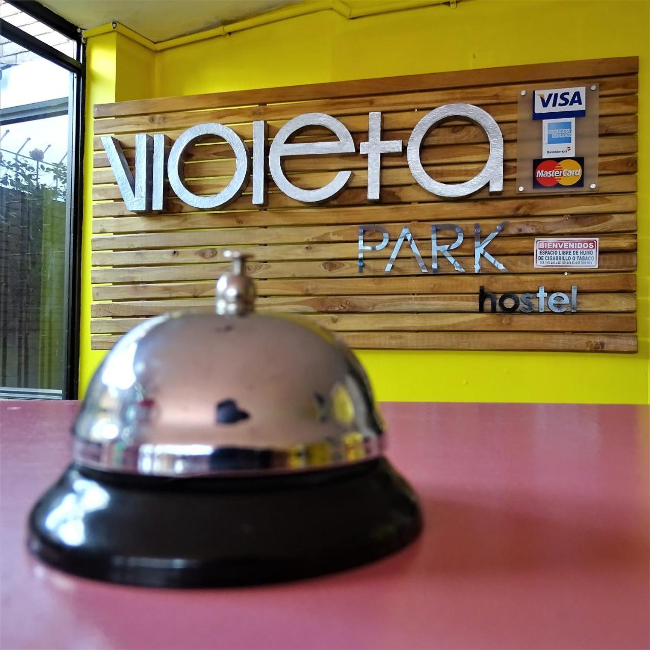 Violeta Park Hostal *