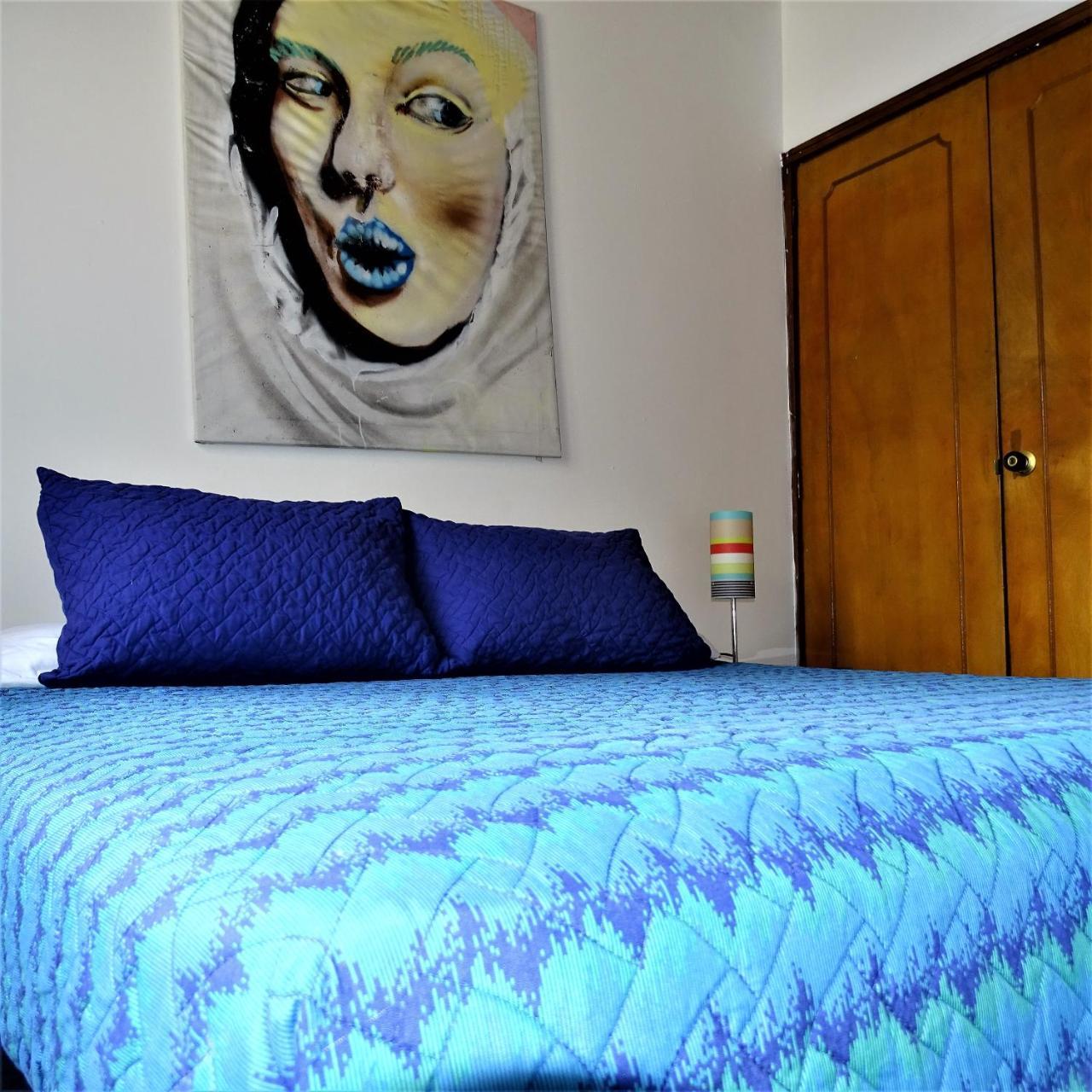 Hostal Violeta Park *