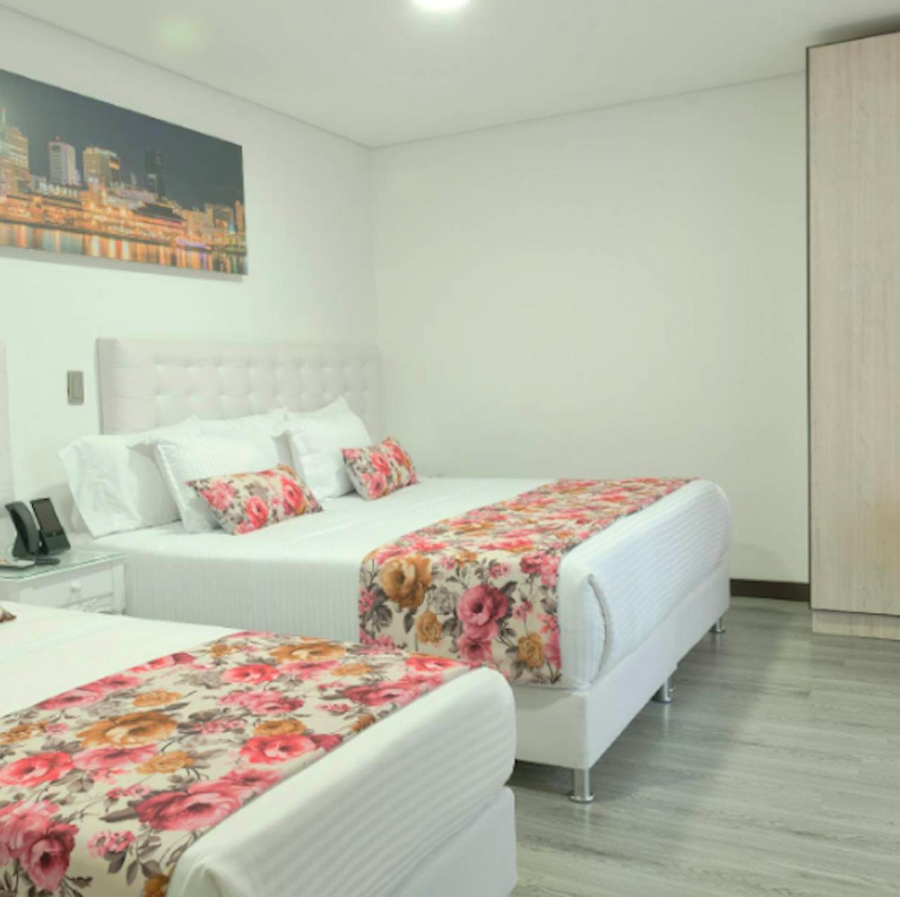 Hotel Arvut Collection