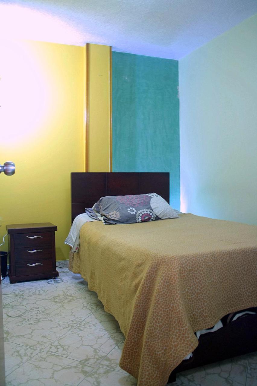 Casa Alb Habitación en casa particular *
