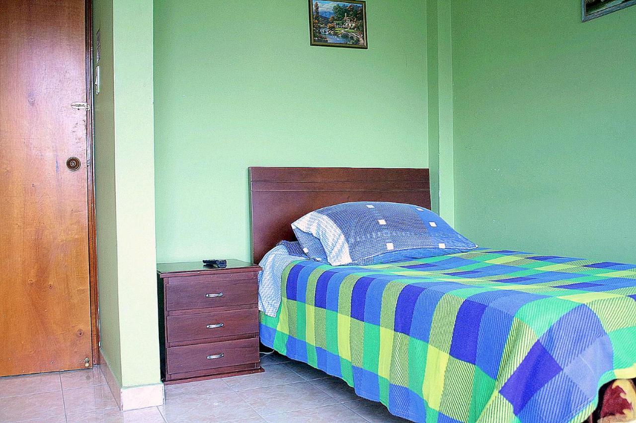 Casa Alb Habitación en casa particular *