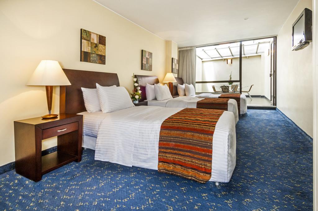 51 Plaza Hotel 3*