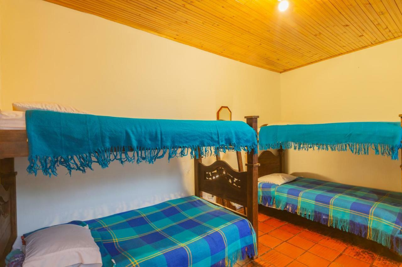 Sue Candelaria Hostal