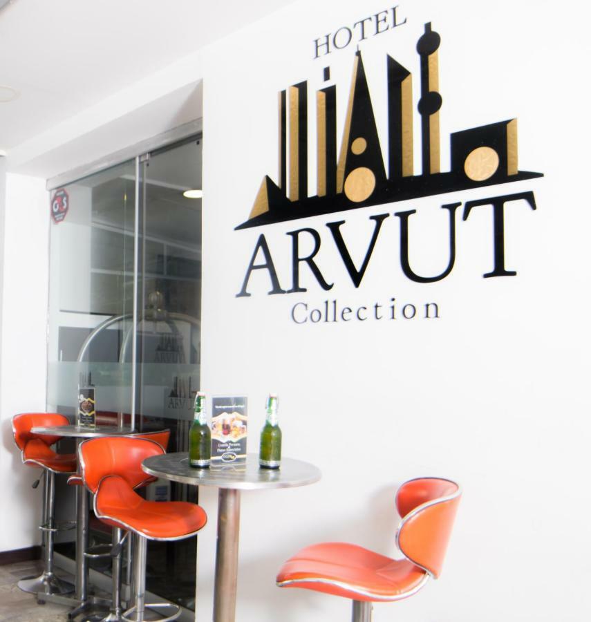 Arvut Collection 4*