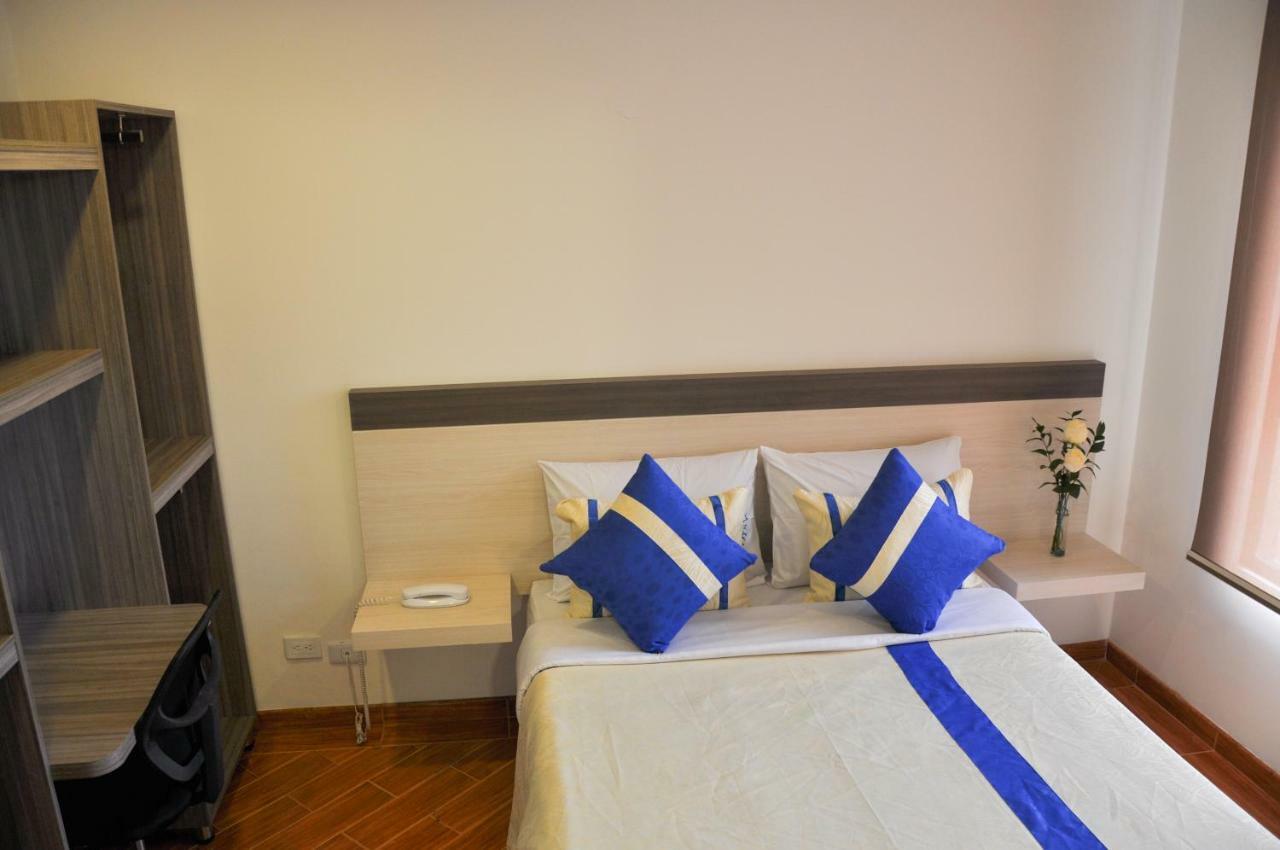 Hostal Suites Royal *