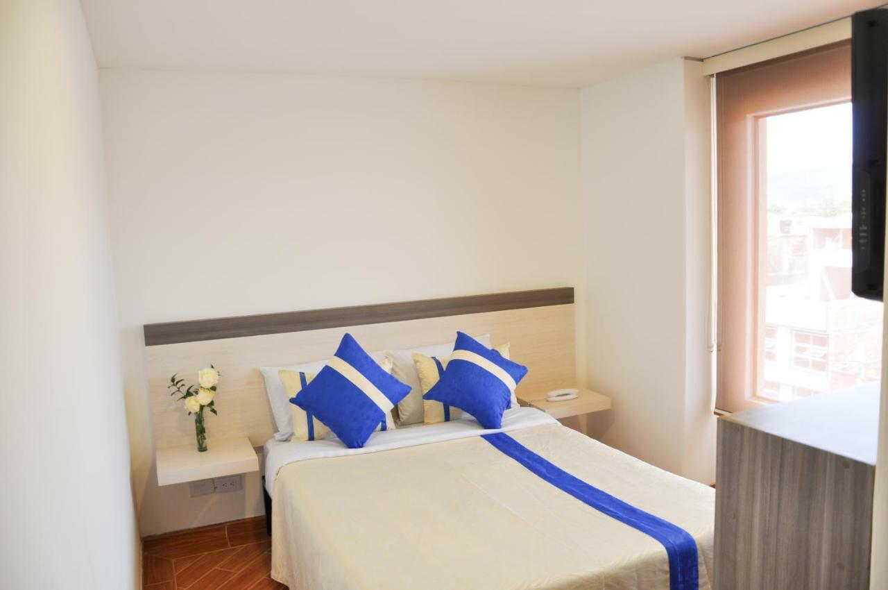 Hostal Suites Royal