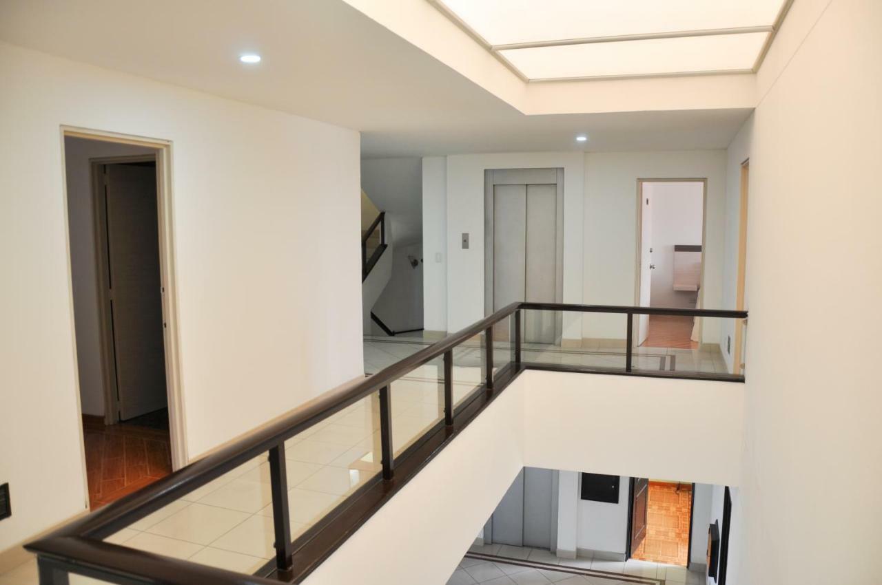 Hostal Suites Royal