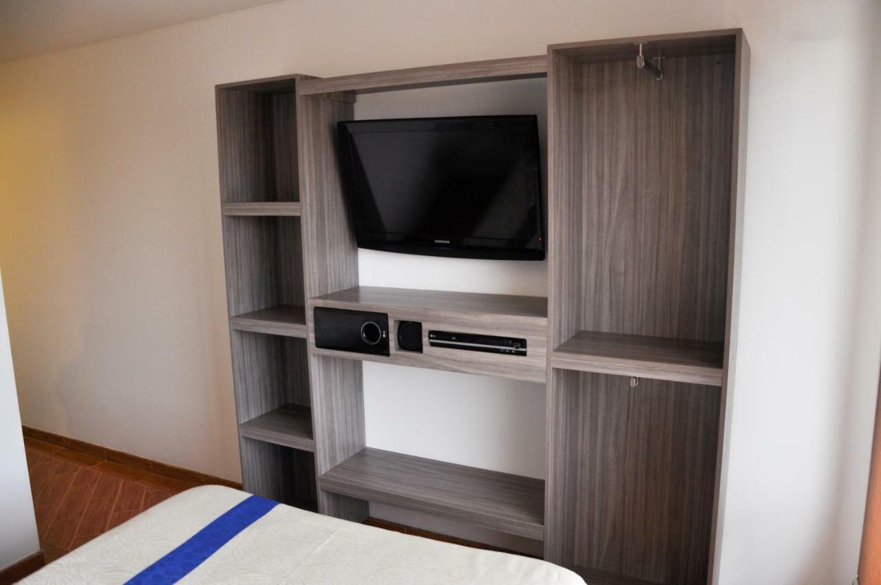 Hostal Suites Royal *