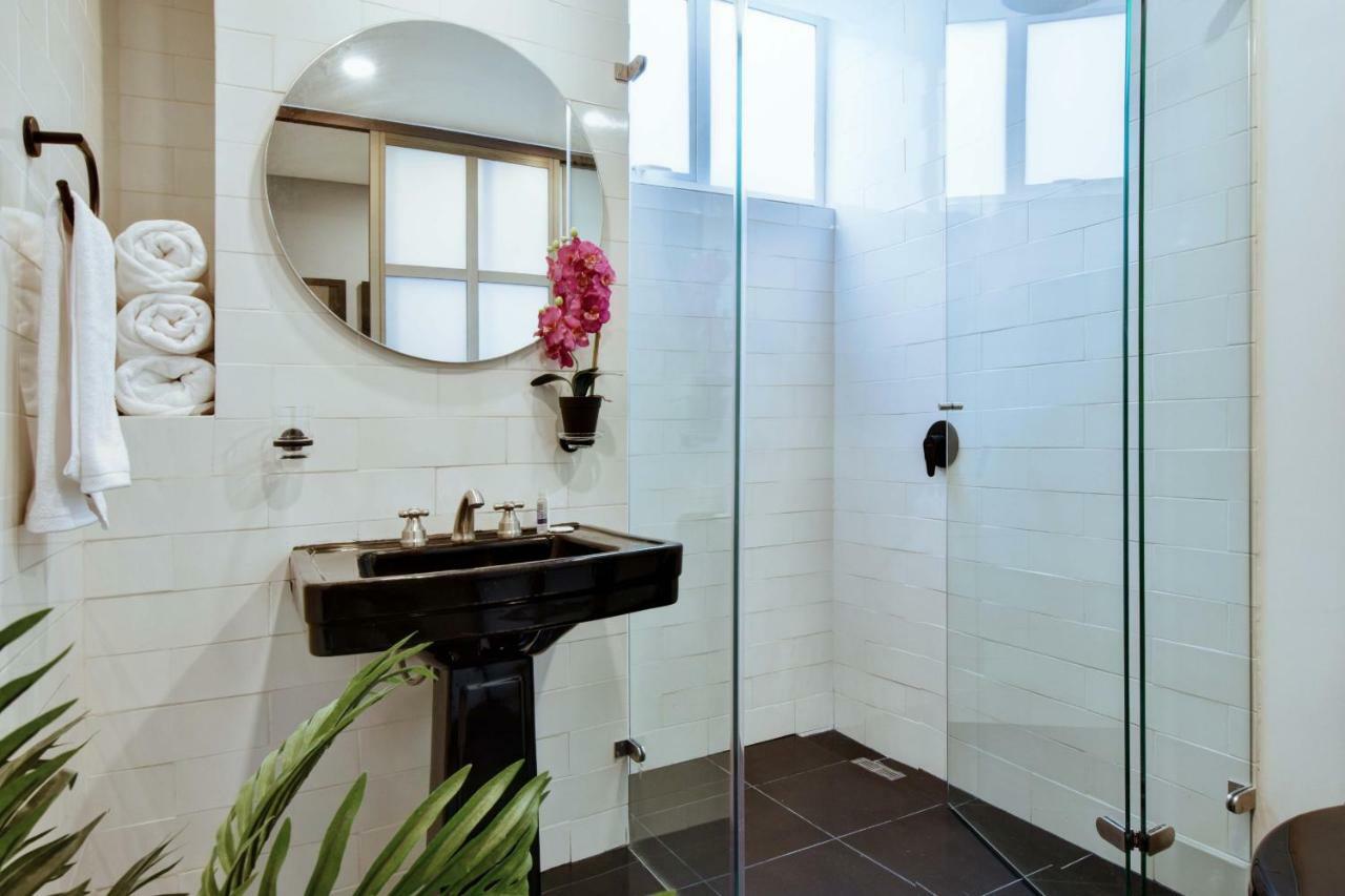 Apartamento Konrad Suites By Lifeafar