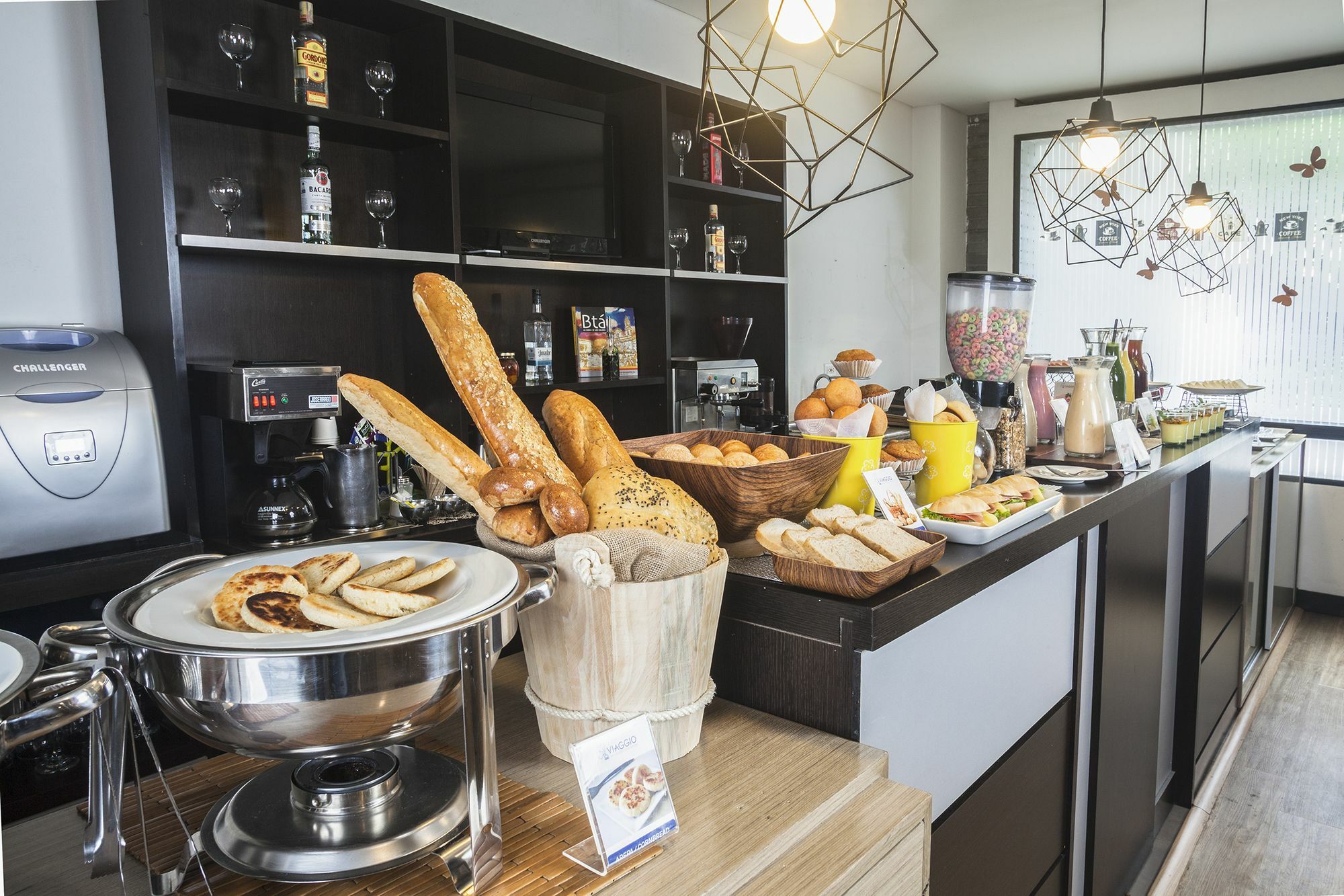 Viaggio Nueve Trez Hotel 4*