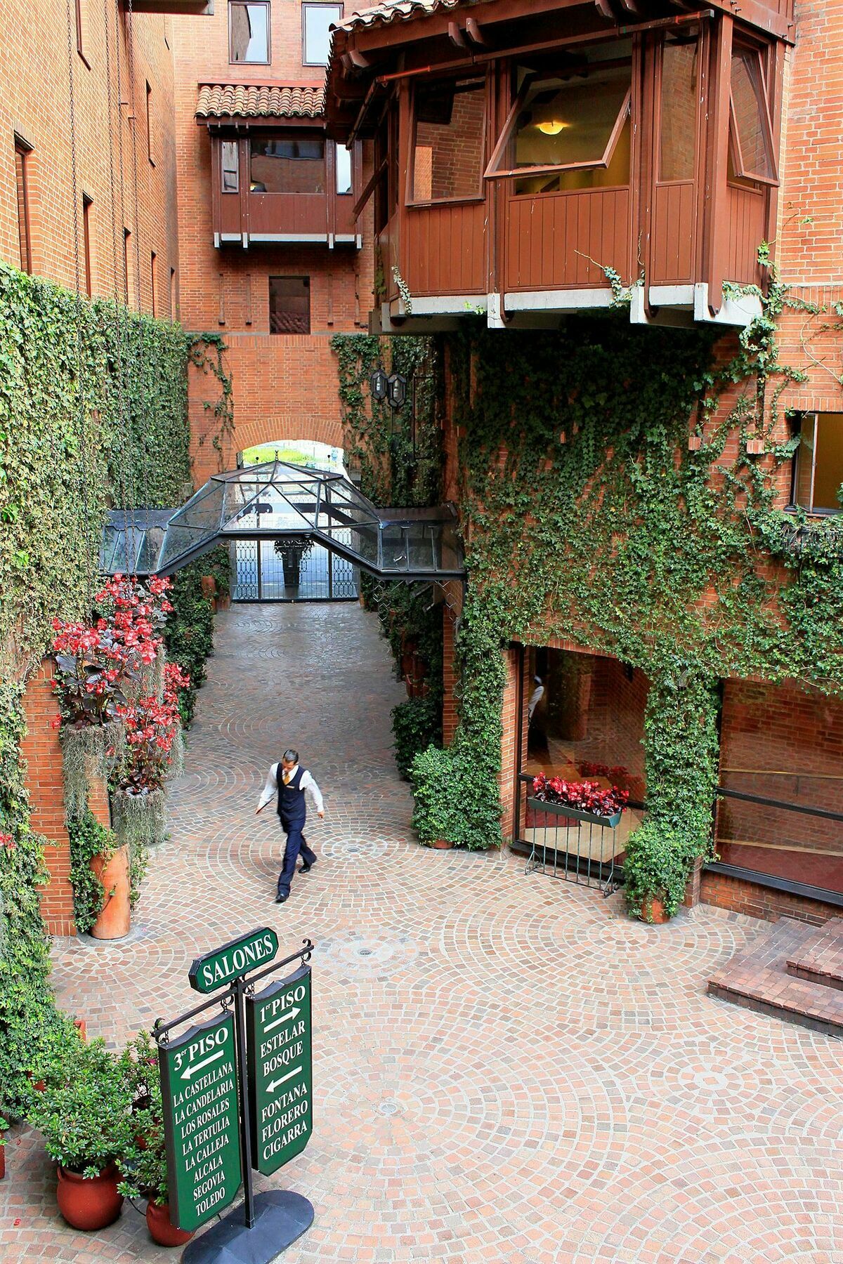 Estelar - La Fontana Apartahotel