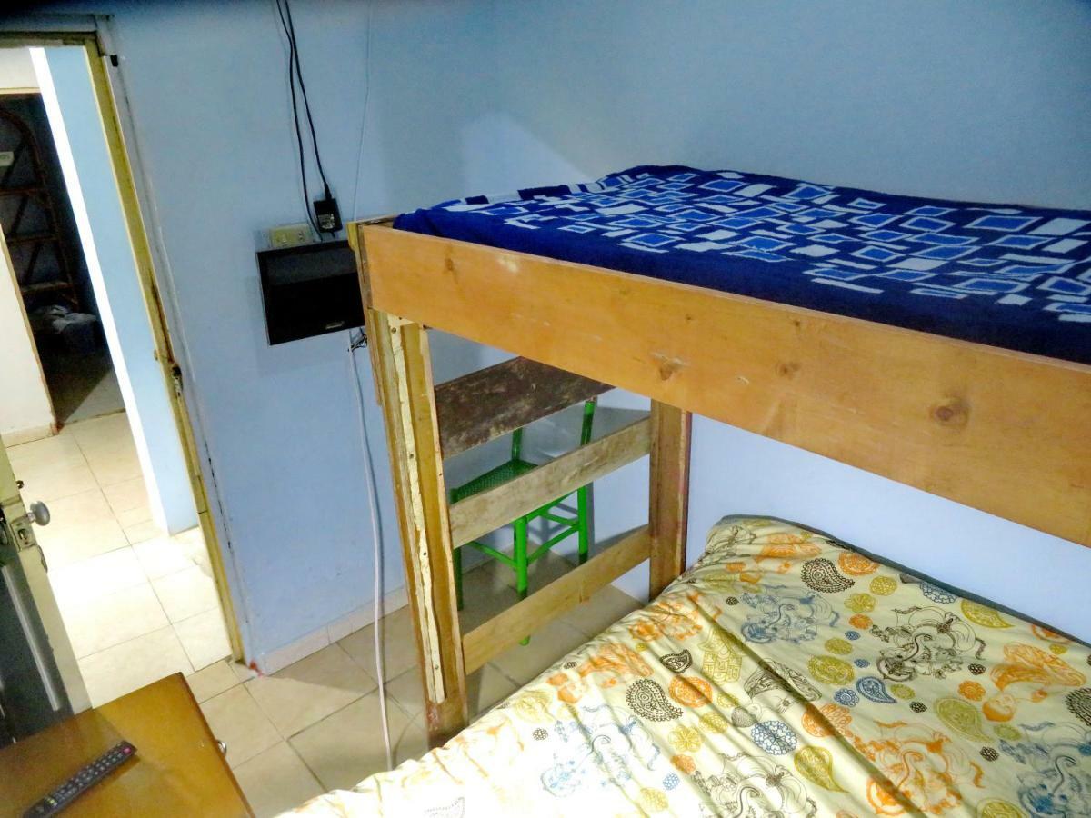 Okar - Airport Hostal