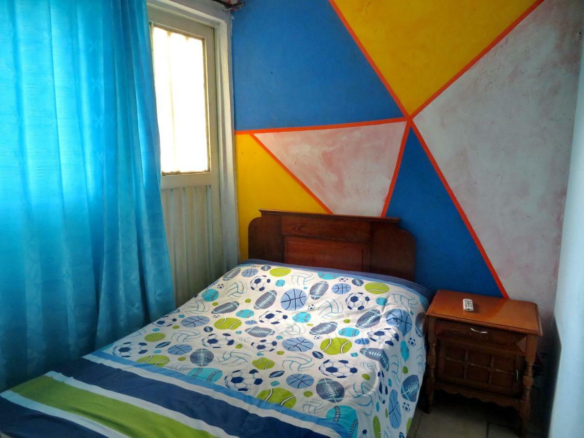 Hostal Okar - Airport *