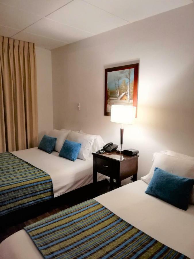 Parkway Hotel 3*