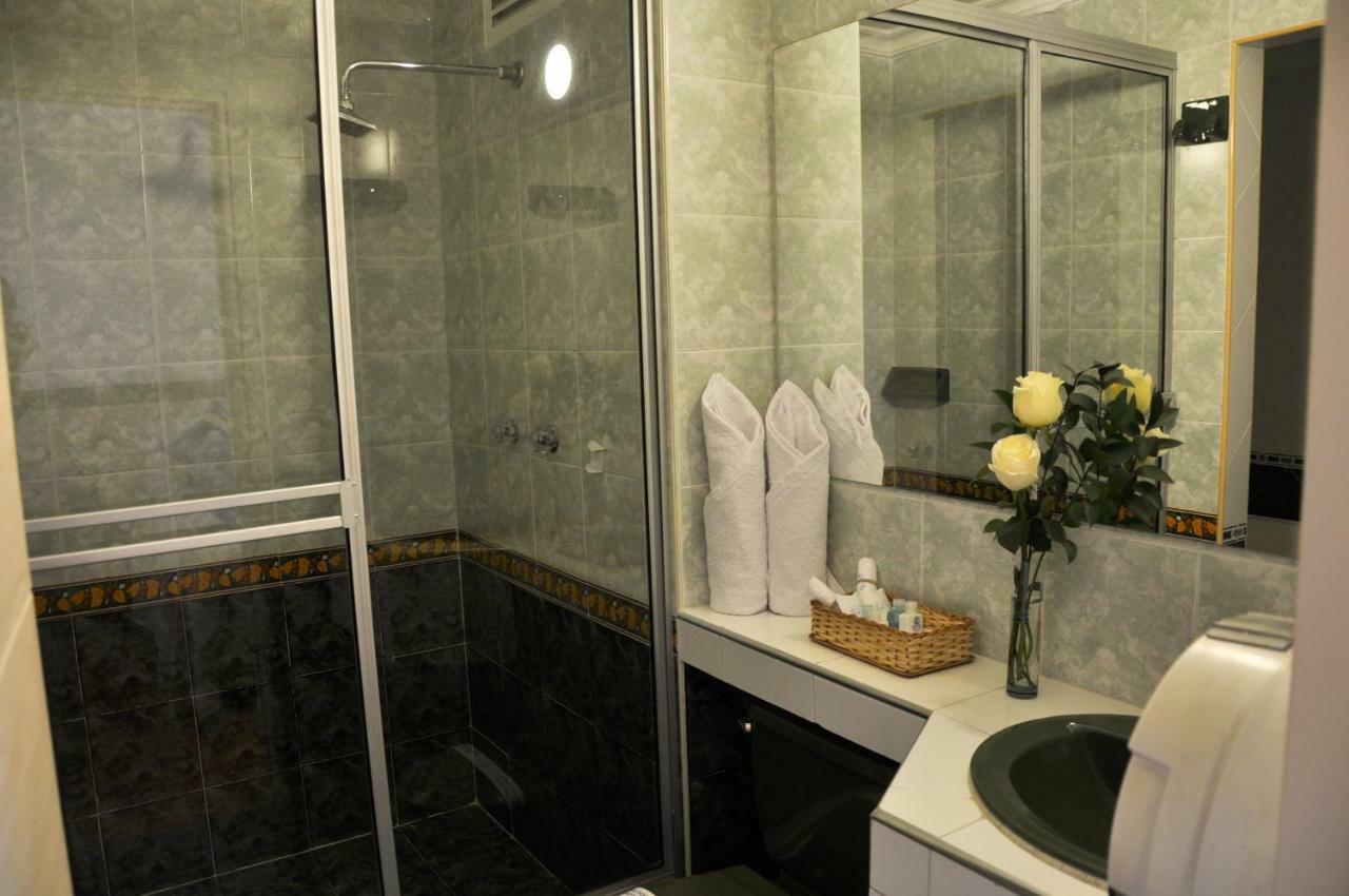 Suites Royal Hostal