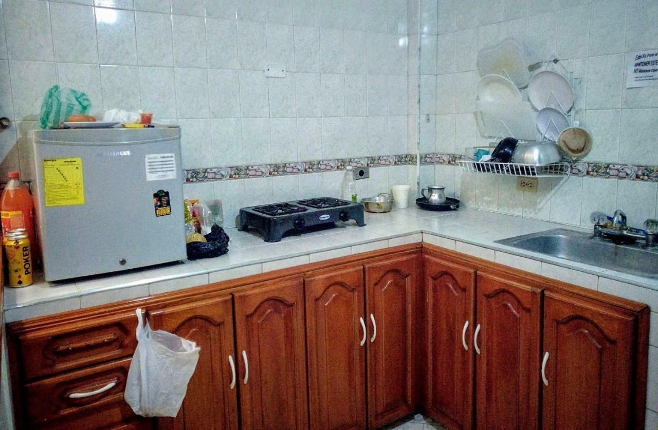 Casa Alb Habitación en casa particular *