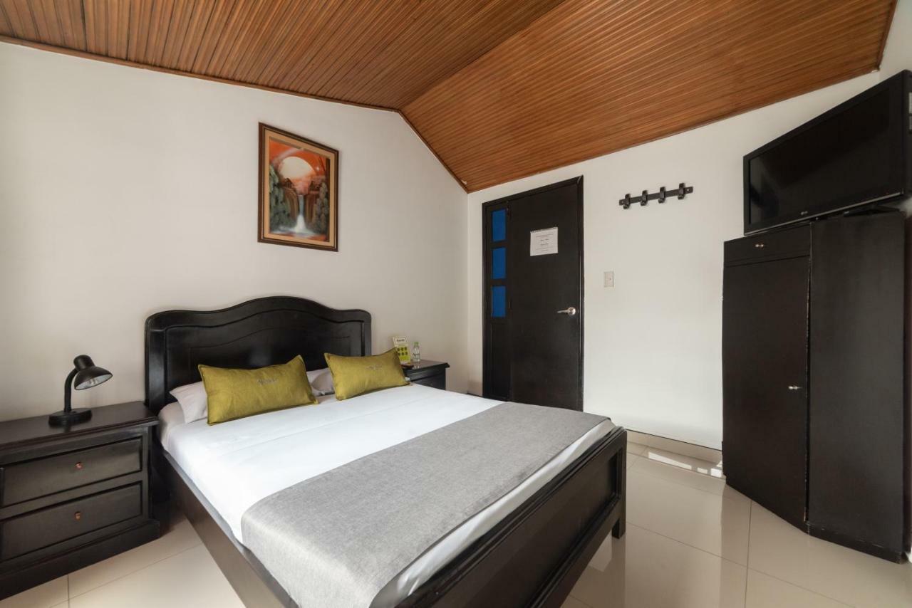 Ayenda 1044 Laguna 24 Hotel 2*