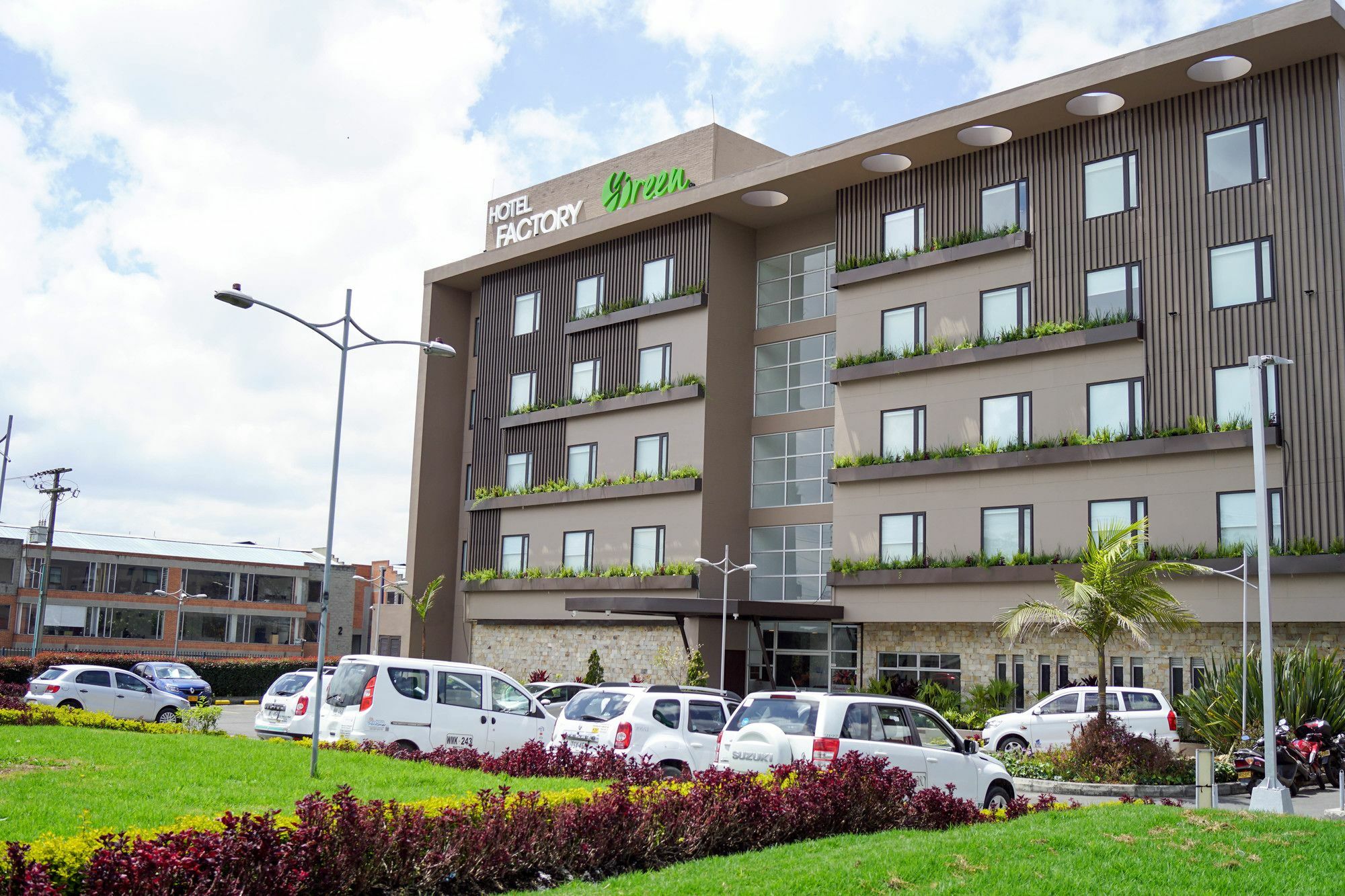 Hotel Factory 4*