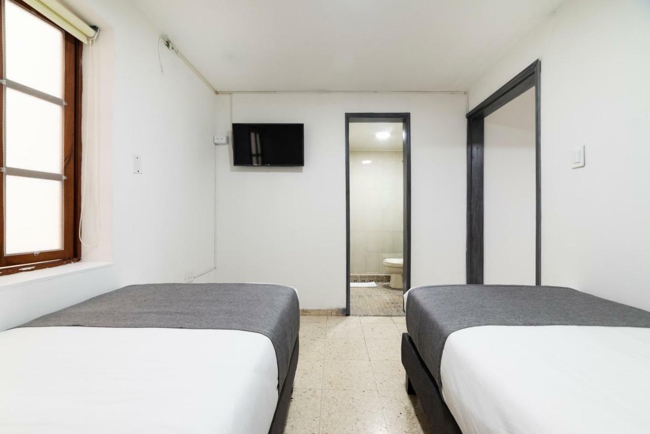 Hotel Ayenda 1055 Agora Corferias 2*