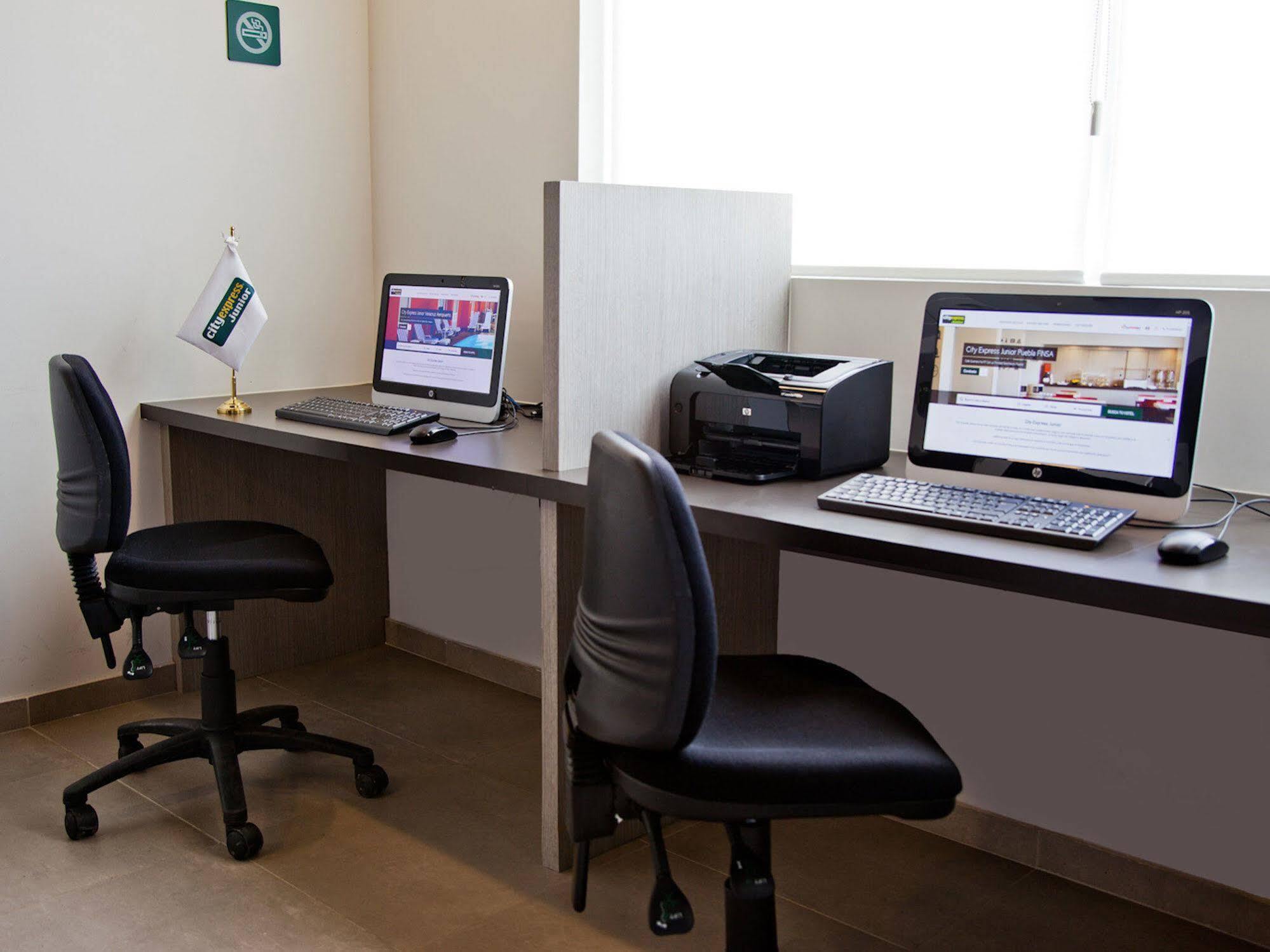 Express Junior By Marriott Aeropuerto Hotel