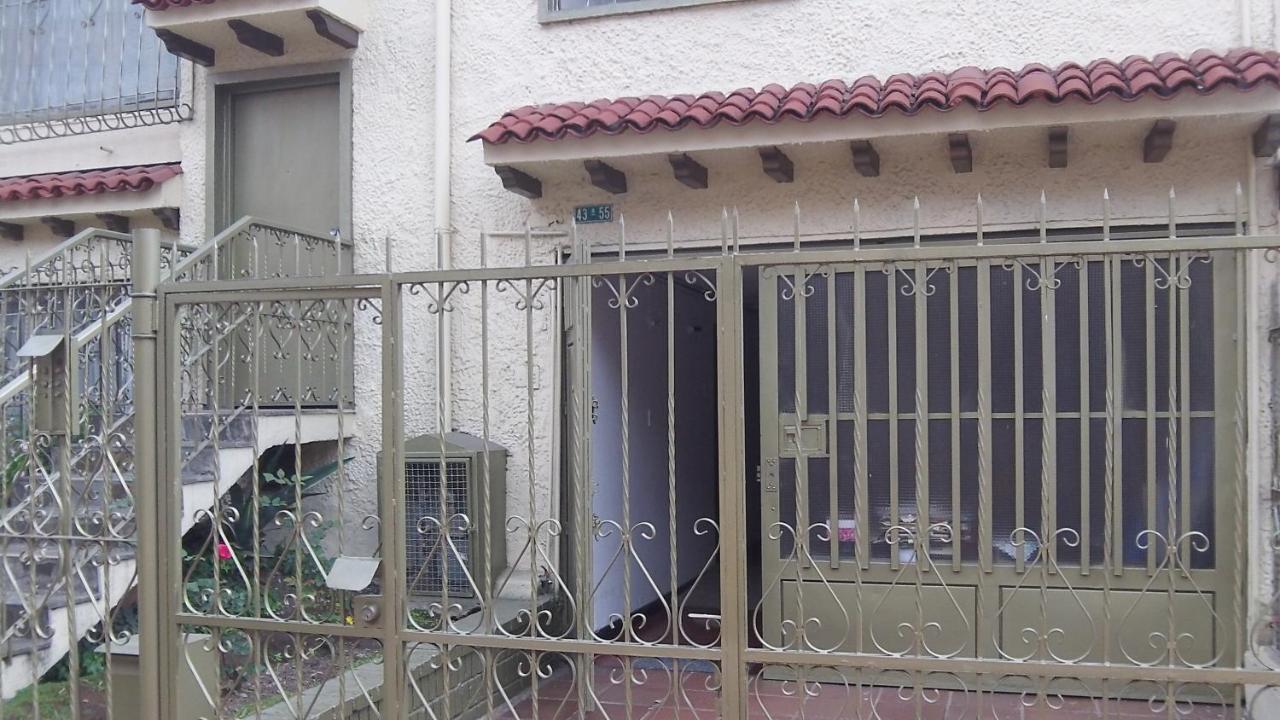 Guest house Casa Huespedes Ana Carolina *