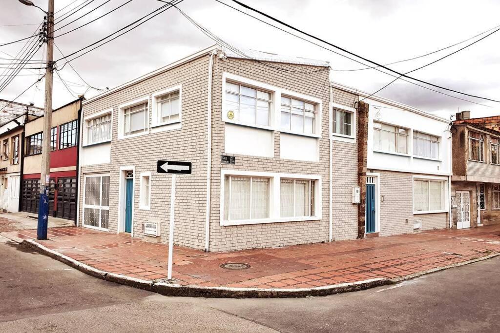 Apto6 Nuevo: Corferias, Agora, Embajada, G12,un Apartamento Bogotá