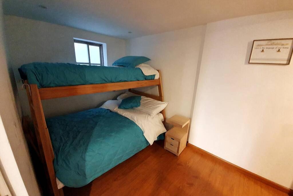 Apartamento Apto6 Nuevo: Corferias, Agora, Embajada, G12,un *