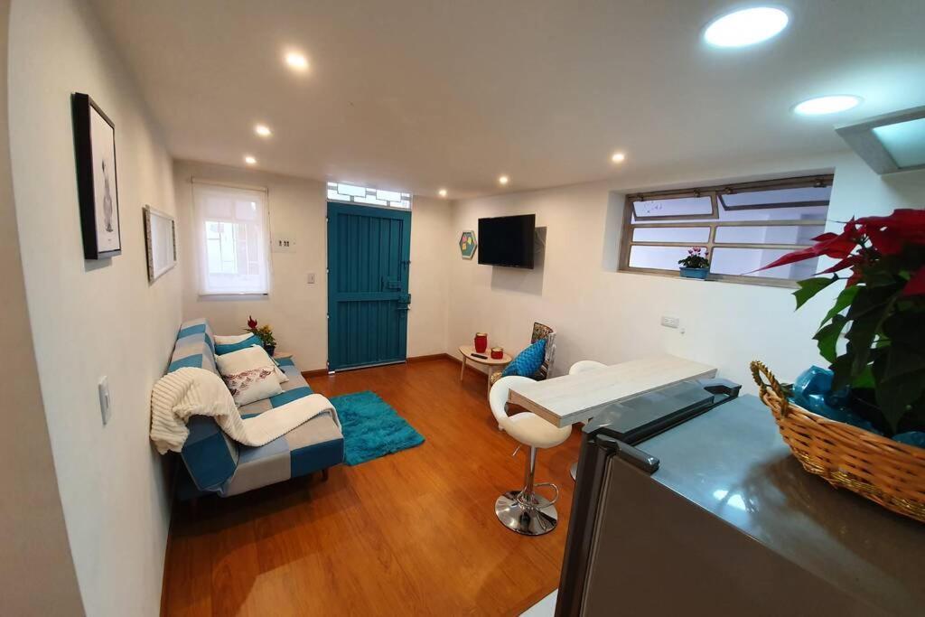 Apartamento Apto6 Nuevo: Corferias, Agora, Embajada, G12,un