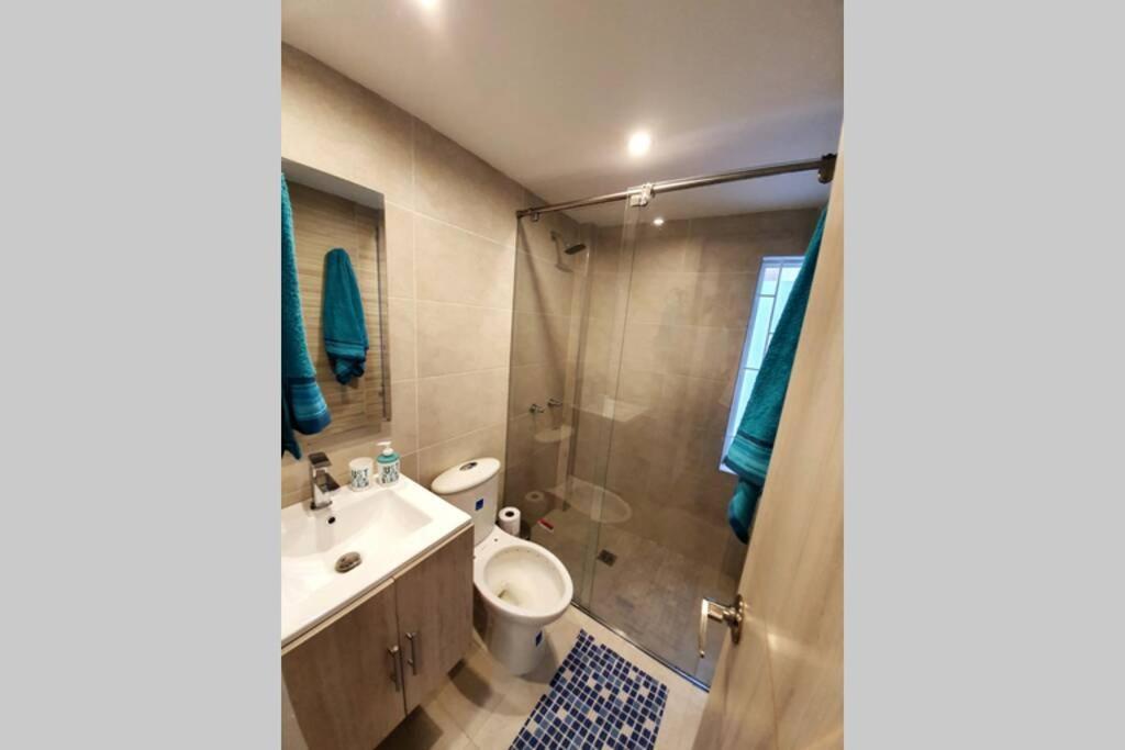 Apartamento Apto6 Nuevo: Corferias, Agora, Embajada, G12,un Bogotá