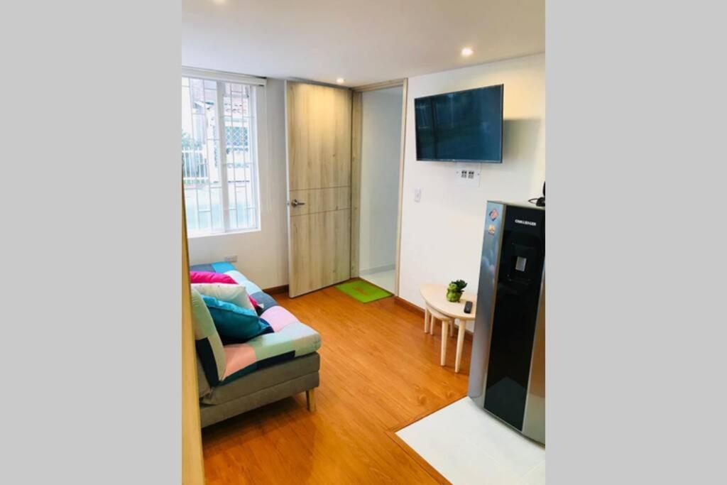 Apartamento Apto1 Nuevo Corferias, Agora , Embajada, G12,un *