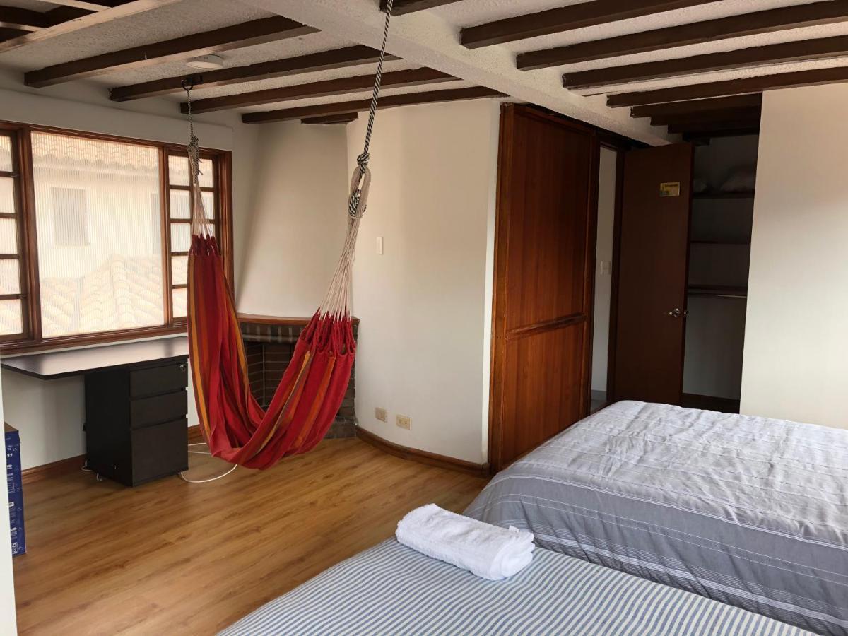 Casa Amarilla