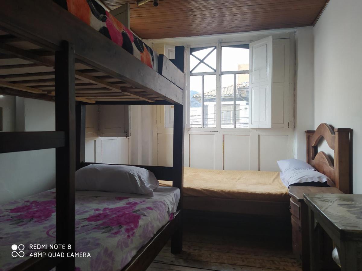 Hostal CQ Lourdes Hostal *